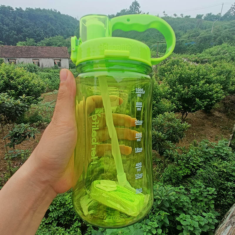 Borraccia sportiva in plastica - Nutrition Fitness Gym recensione e prezzo